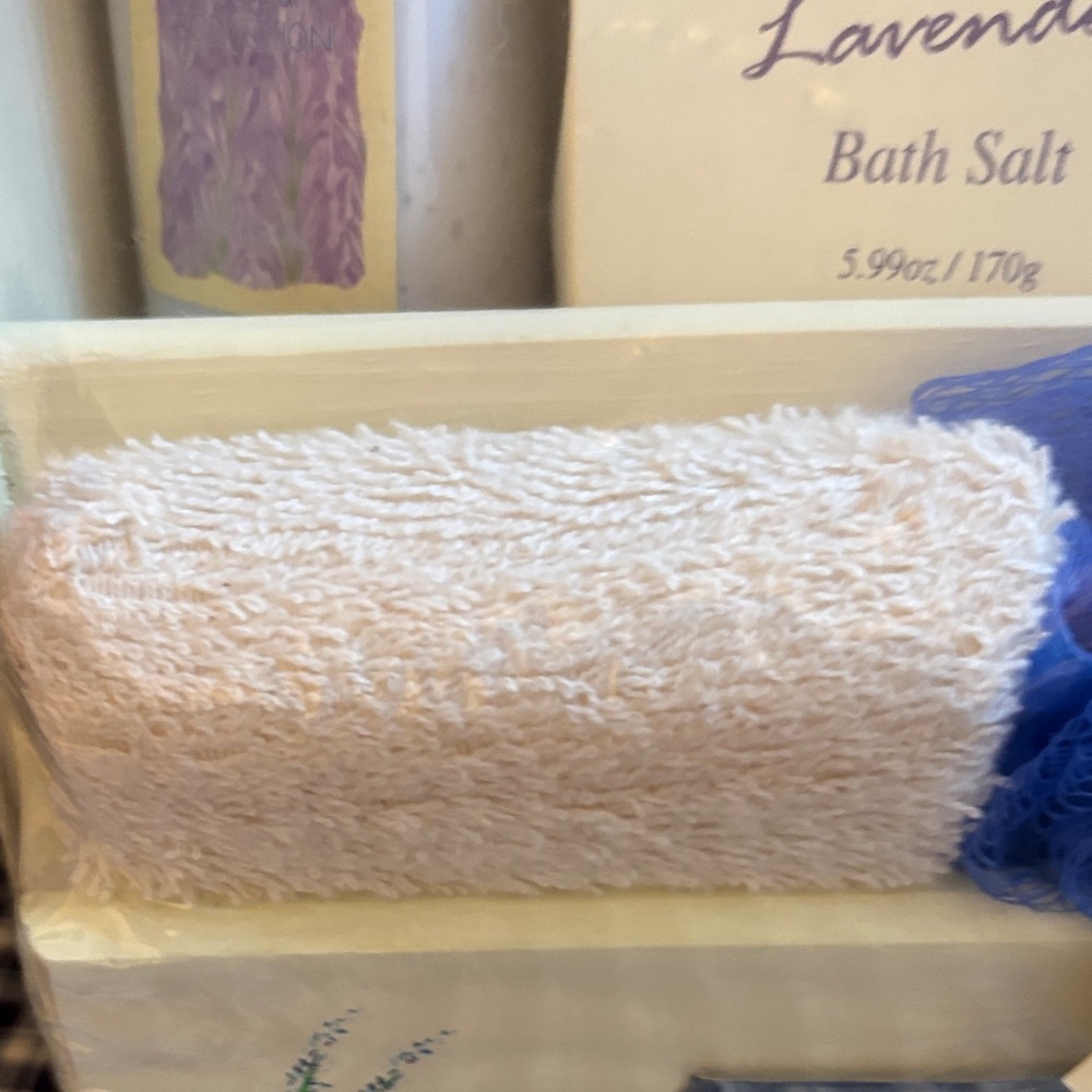 English Lavender Bath Set - Picture 5 of 9